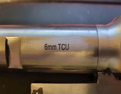 Por que o laser de CO2 não é ideal para gravar metal